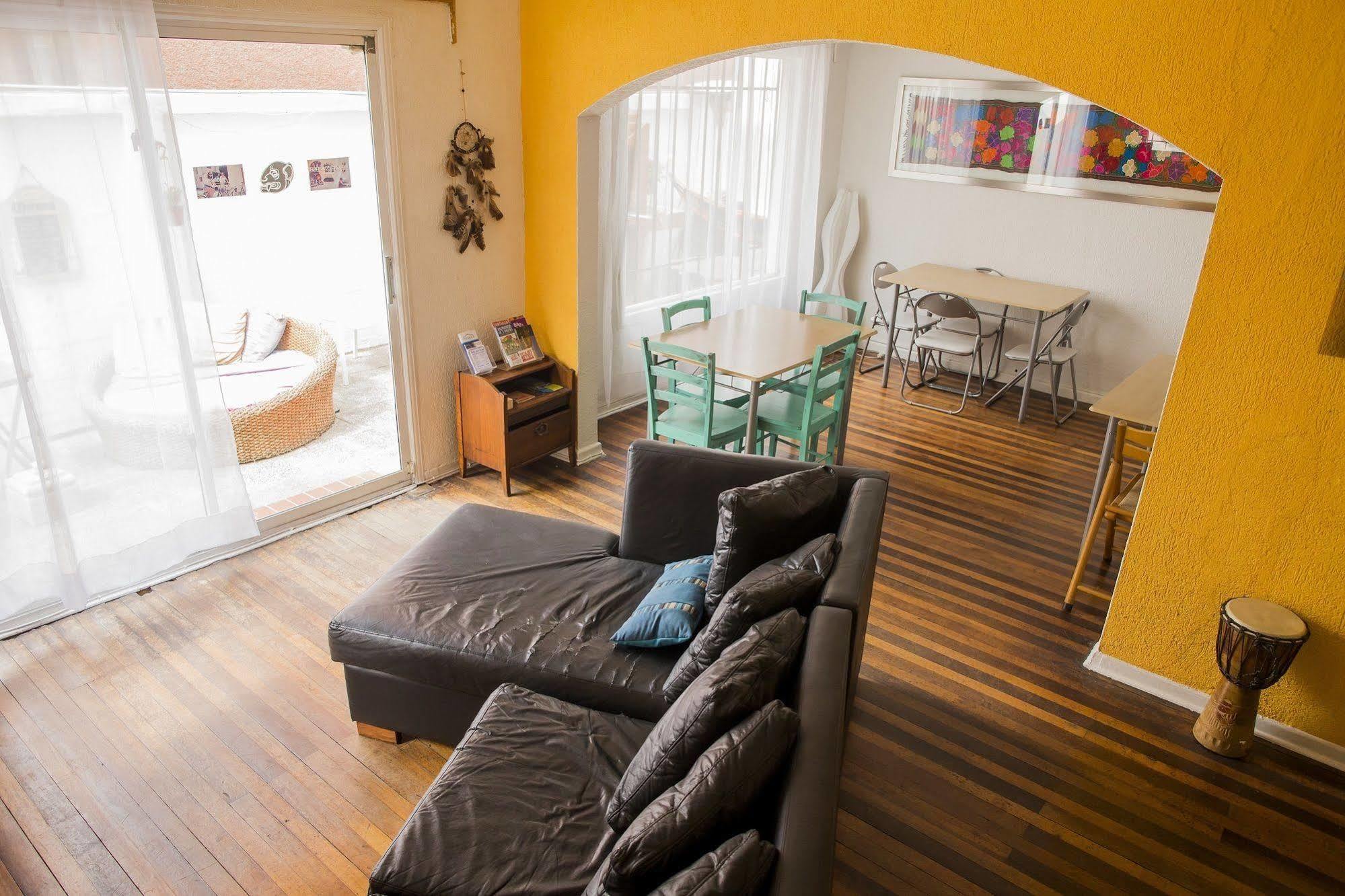 Hostel Jaguar Vina del Mar Exterior photo